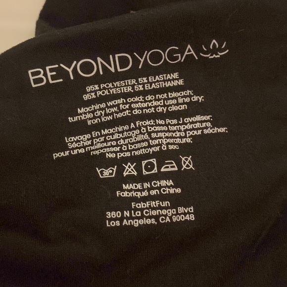 Beyond Yoga Accessories Beyond Yoga Fabfitfun Pocket Infinity Scarf